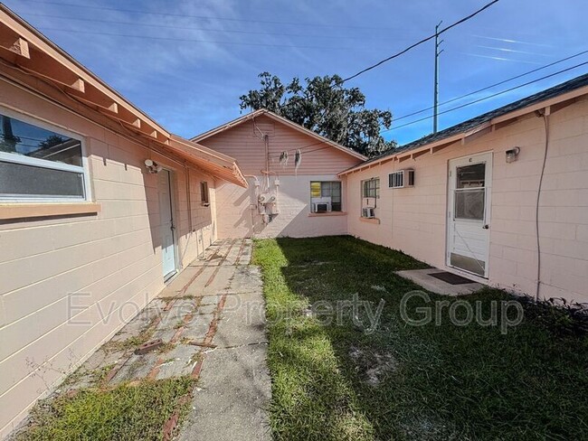 Foto del edificio - 710 N Grove St