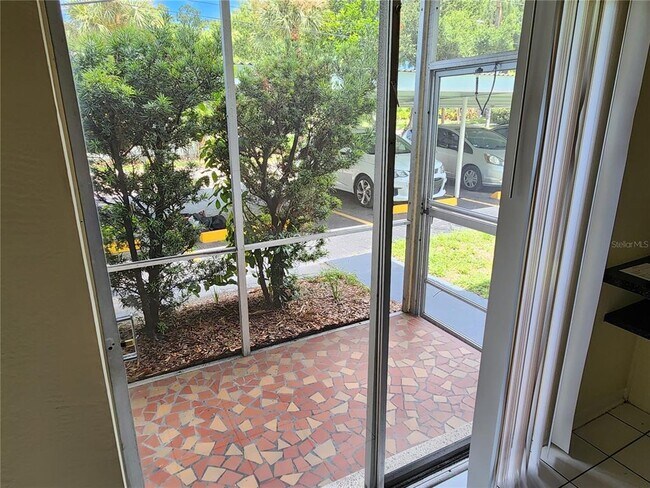 Foto del edificio - 701 Pasadena Ave S
