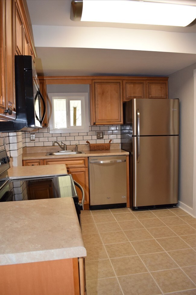 Foto del edificio - Apartment For Lease!!