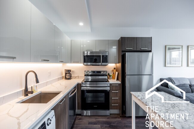 Photo - 1555 W Hollywood Ave Apartment