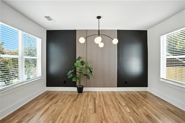 Foto del edificio - 1597 Glenwood Ave SE