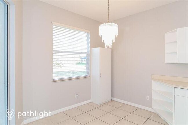 Building Photo - 3312 S Sumter Blvd