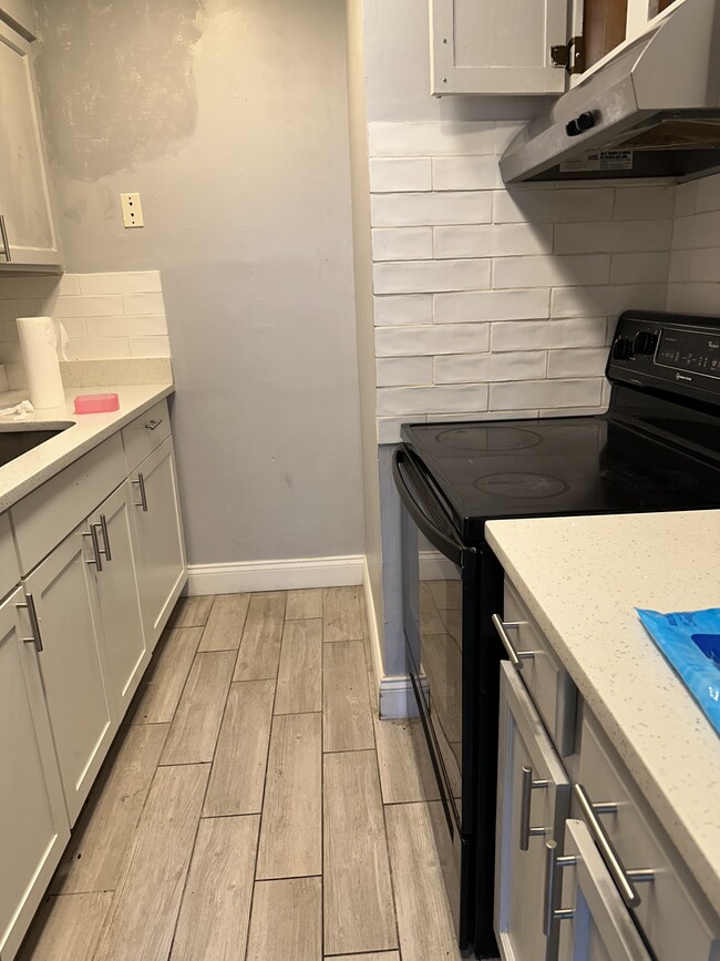 Building Photo - 5550 S Rio Grande Ave