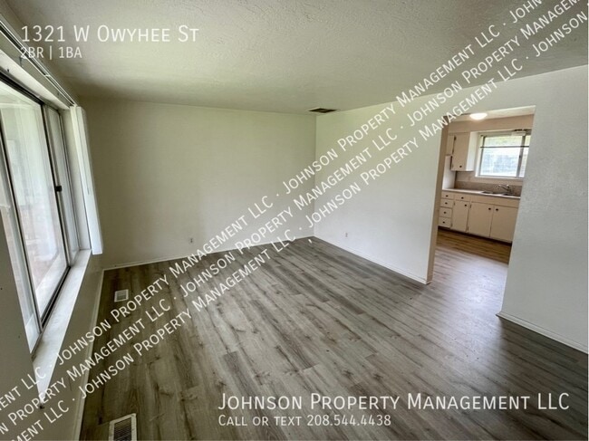 Building Photo - 1321 W Owyhee St
