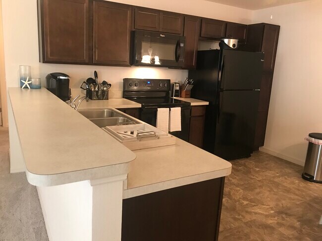 Building Photo - 3072 Sabal Palm Ave