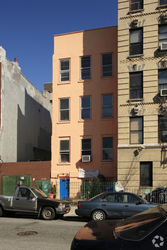 Foto del edificio - 333 E 118th St