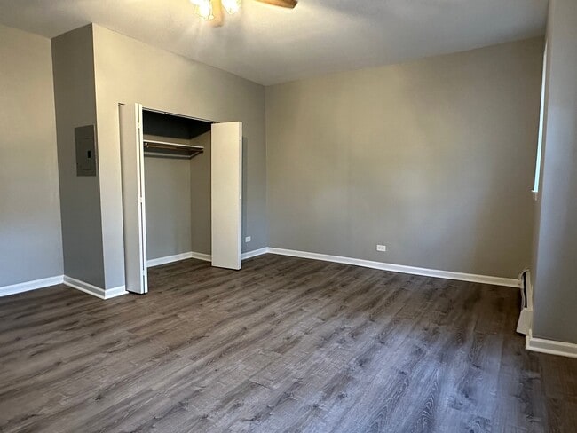 Building Photo - 52 N Parkside Ave