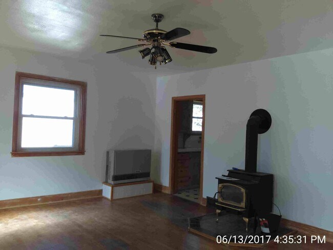 Building Photo - 229 N 4th St