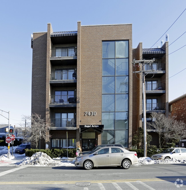 Building Photo - Regal Arms Condominiums
