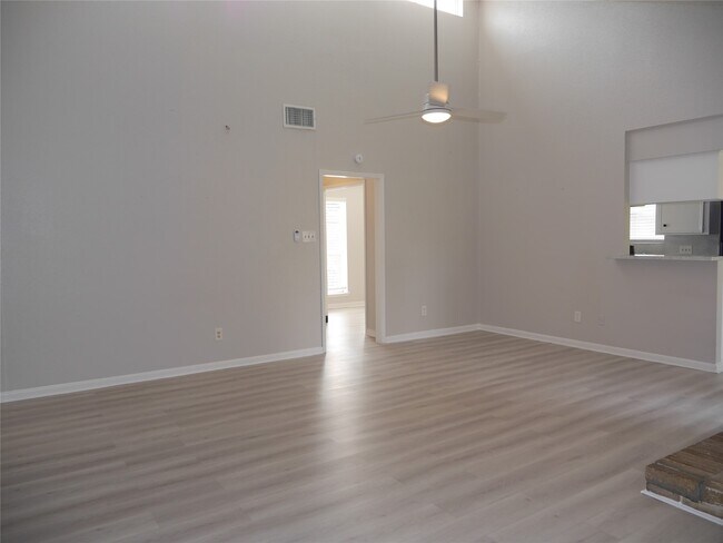 Foto del edificio - 7410 Canasta Ln