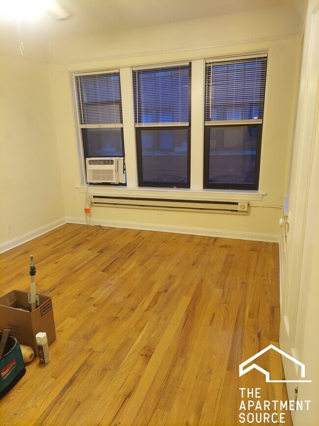 Foto del edificio - 4417 N Wolcott Ave