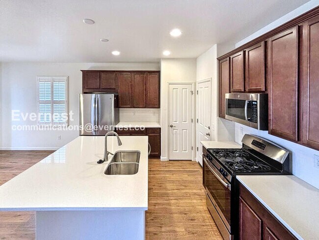 Foto del edificio - 10811 N Montane Dr