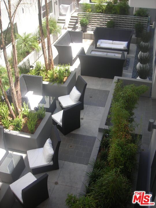 Foto del edificio - 1700 Sawtelle Blvd