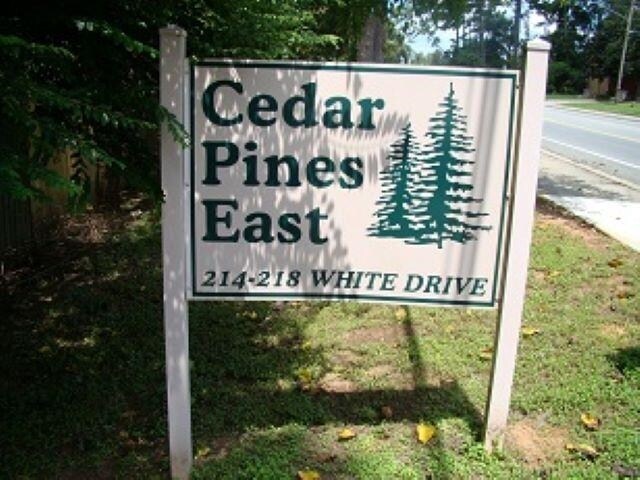 Foto principal - 214 White Dr