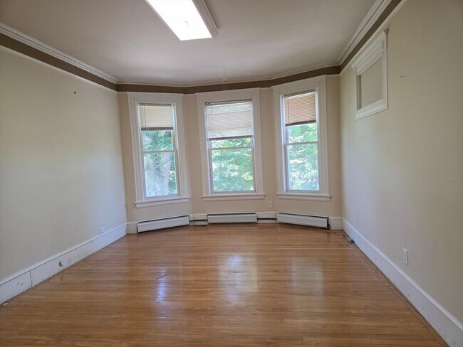 Foto del edificio - 659 Southbridge St
