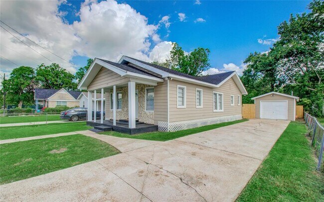 Building Photo - 4126 Alvin St