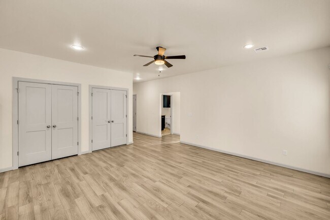 Foto del edificio - 3503 E 21st St