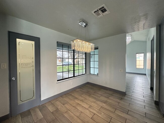 Foto del edificio - Four Bedroom