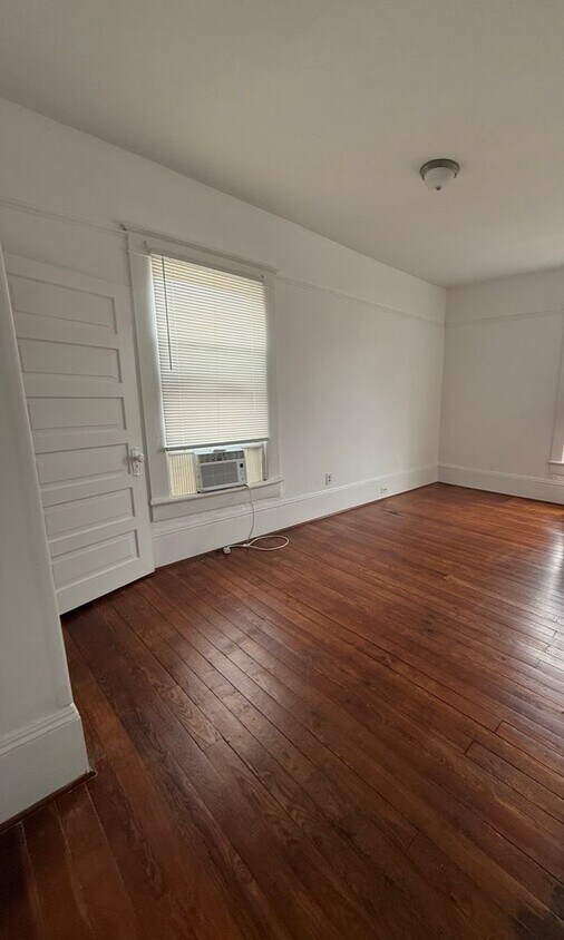 Foto del edificio - 1412 W 4th St