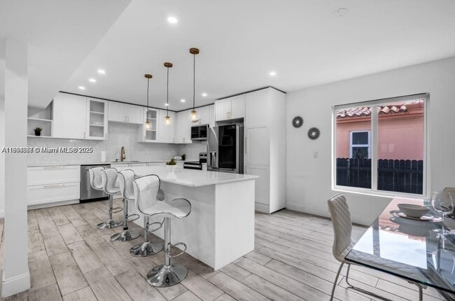 Foto del edificio - 420 NE 90th St