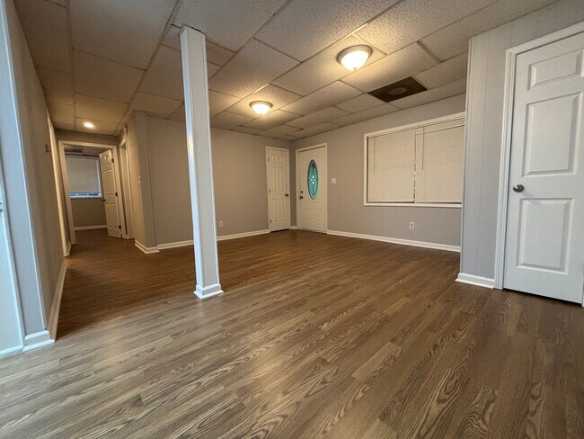 Foto del edificio - 3211 Country Ln