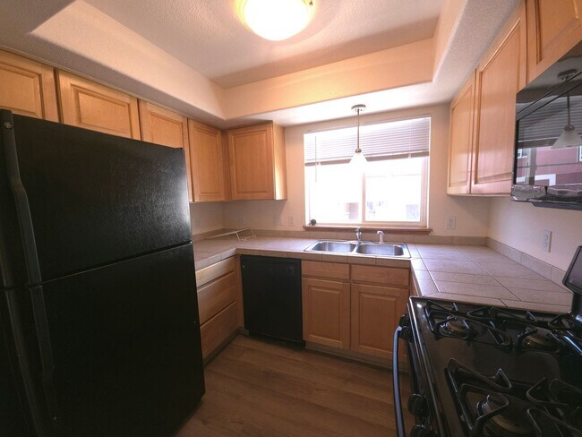 Foto del edificio - 1001 Laramie Blvd