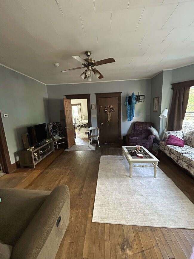sala de estar - 1741 College Ave