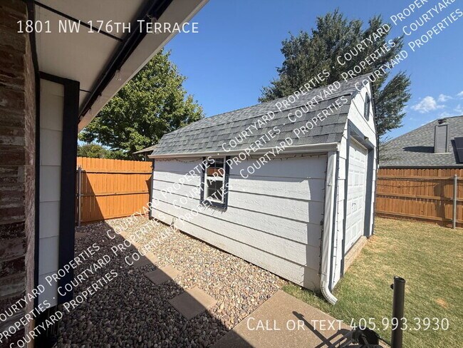 Foto del edificio - 1801 NW 176th Terrace