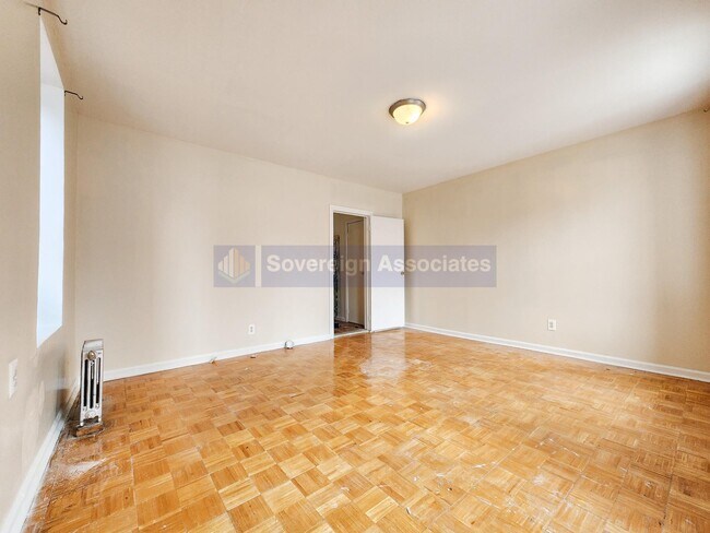 Foto del edificio - 210 West 262nd St