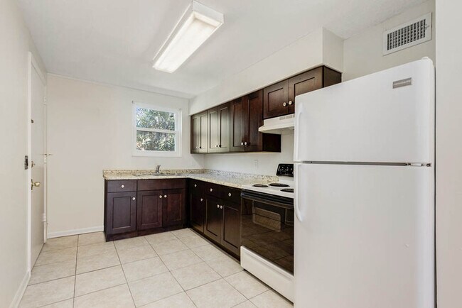 Foto del edificio - 2619 Parental Home Rd