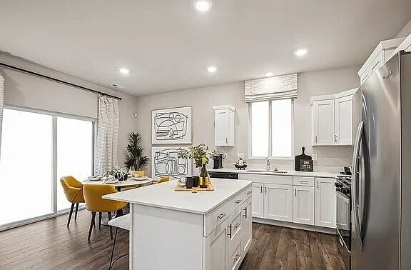 Foto del edificio - 1721 Moran Ave