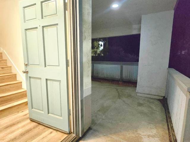 Building Photo - 2135 E Valley Pkwy