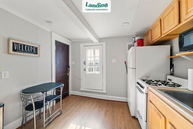 Building Photo - 3 E 33rd St