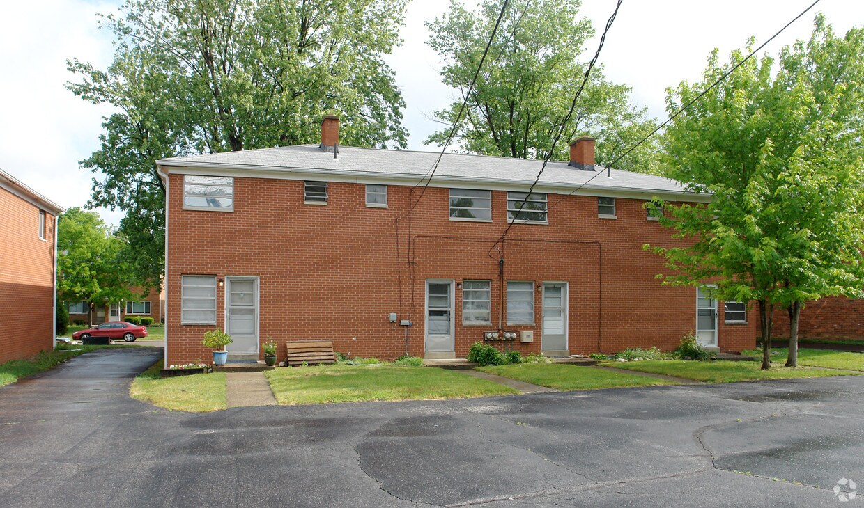 Building Photo - 215-221 Broad Meadows Blvd