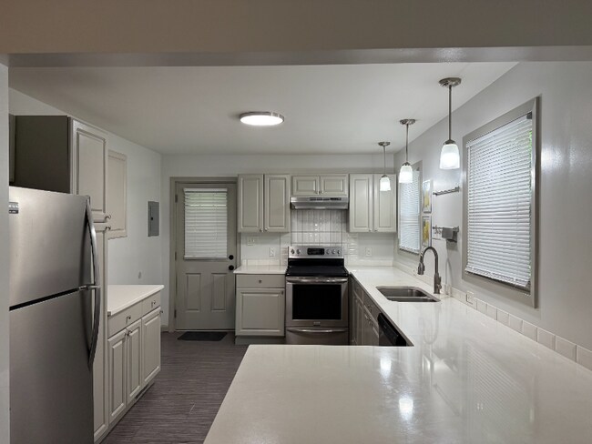 Foto del edificio - 3134 Parkway Ave