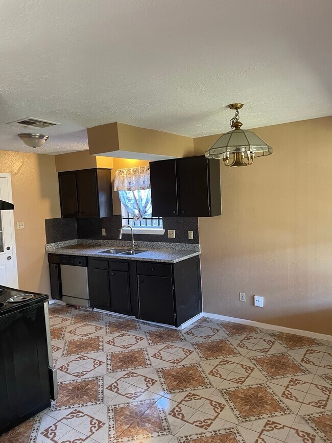 Foto del edificio - 4751 E Ridge Creek Dr