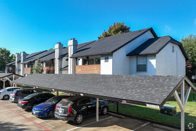 Building Photo - Villas at Chase Oaks