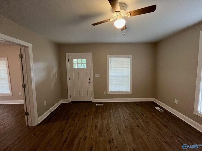 Foto del edificio - 1511 Danville Rd SW