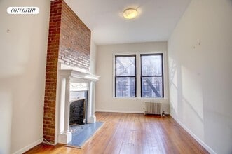 Building Photo - 83 W Washington Pl