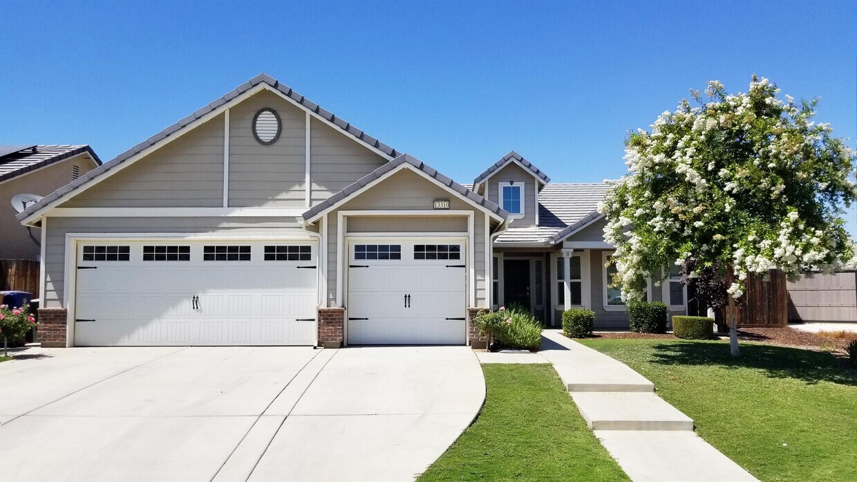 13310 Night Star Ln, Bakersfield, CA 93314 House Rental in