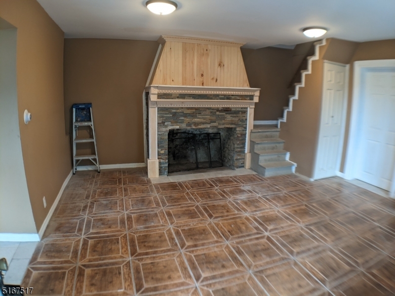 Foto principal - 86 Pine Brook Rd