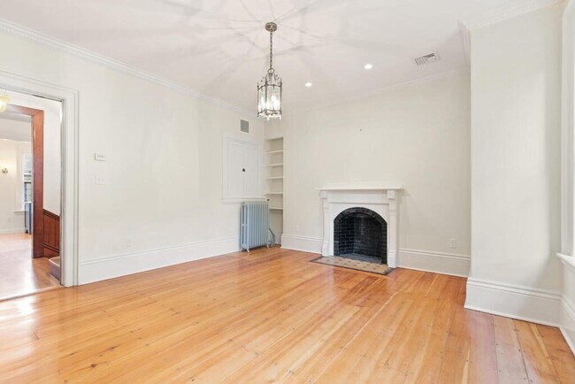 Foto del edificio - 2 Rangeley Rd