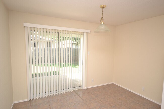 Foto del edificio - 3 Bedroom 2 Bath in Horizon Park