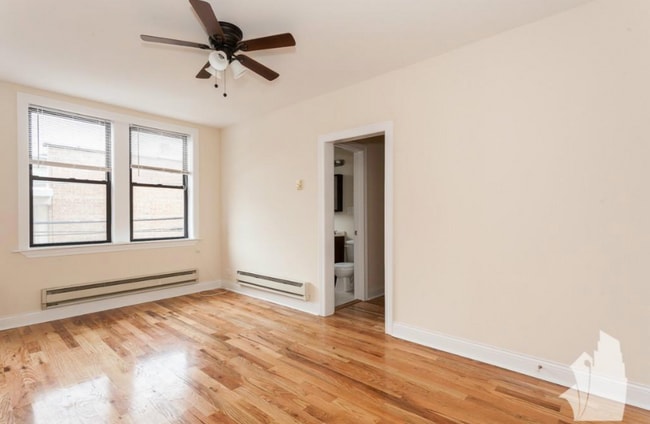 Building Photo - 851 W Diversey Pky