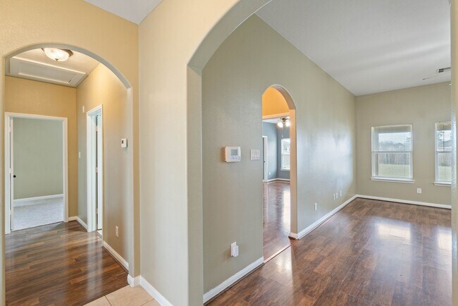 Foto del edificio - 18875 Maverick Ranch Rd E