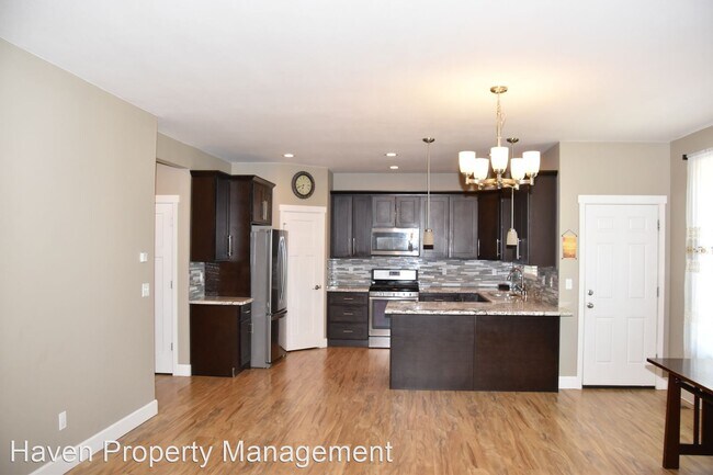 Foto del edificio - 4 br, 2.5 bath House - 1105 E 55th St