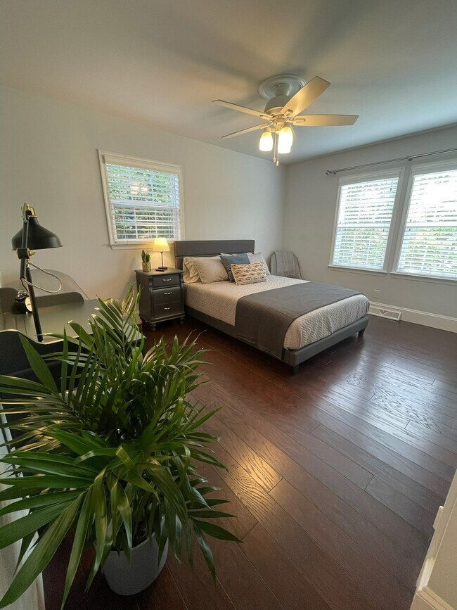 Foto del edificio - 1825 Windham Pl