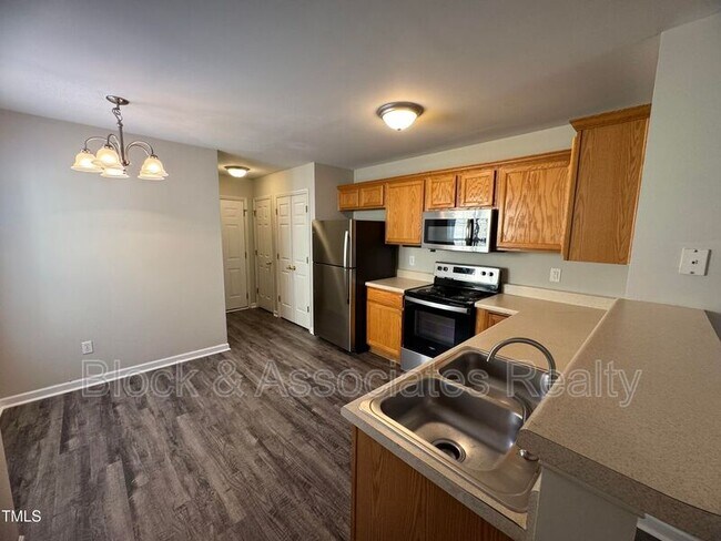 Building Photo - 2615 Vega Ct