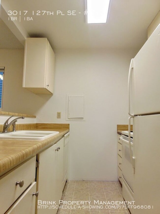 Foto del edificio - 3017 127th Pl SE