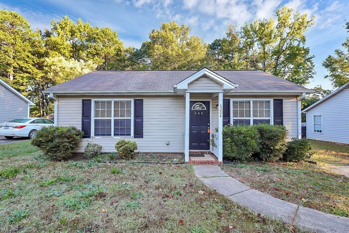 Foto principal - Charming 2BD/1BA Ranch Home in Melynda Woods